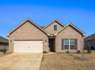 121 Heritage Lakes Blvd, New Market, AL 35761