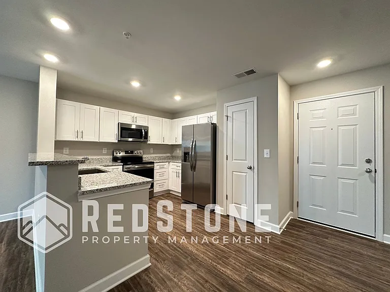 Westbrook Apartments — Photo 7