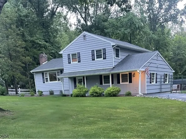 21 Claire Dr, Bridgewater Twp., NJ 08807