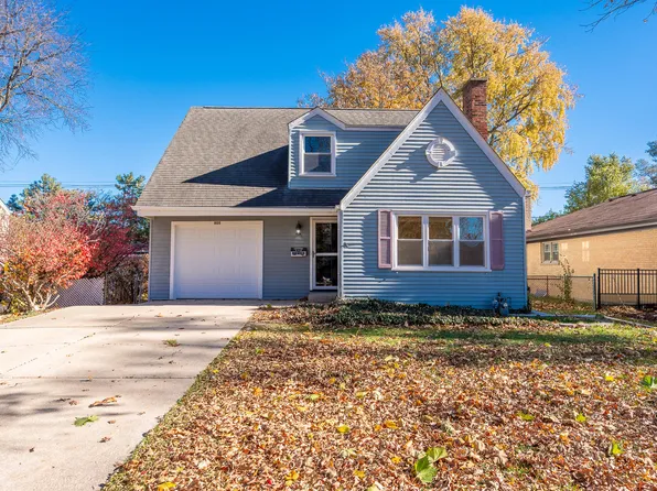 805 S Spring Rd, Elmhurst, IL 60126