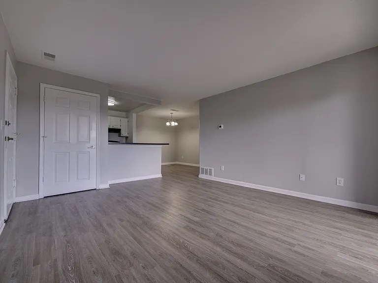 Boulder Pointe Apartments — Photo 15