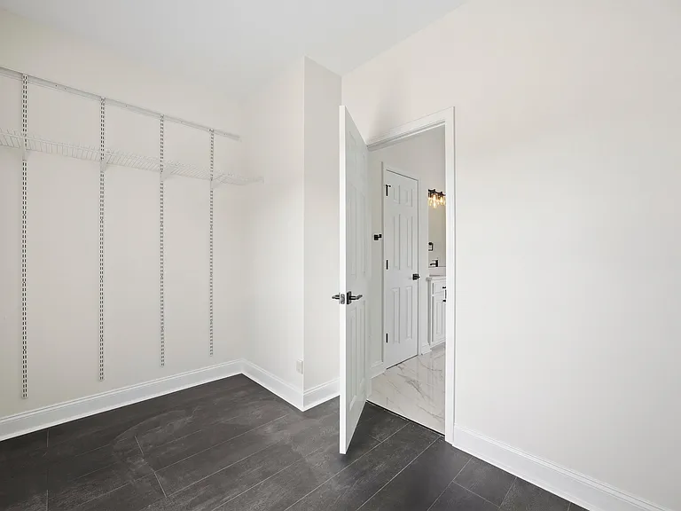 5208 Hampton Mill Dr — Photo 7
