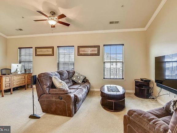 5th image of 24648 Hutchinson Farm Dr #3B