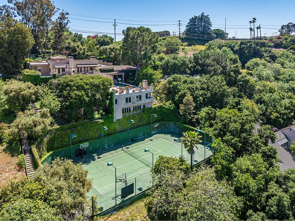 1st image of 14701 Mulholland Dr
