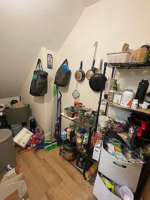 4th image of 549 E 13th St APT 2