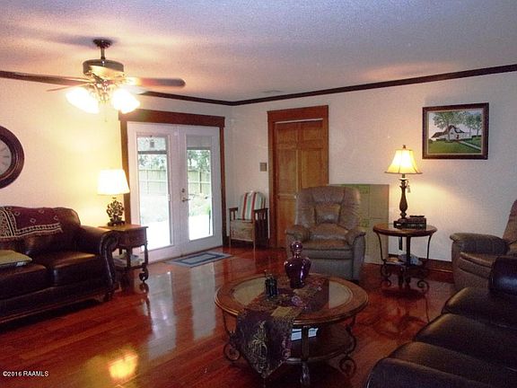 3rd image of 110 Estainville Ave