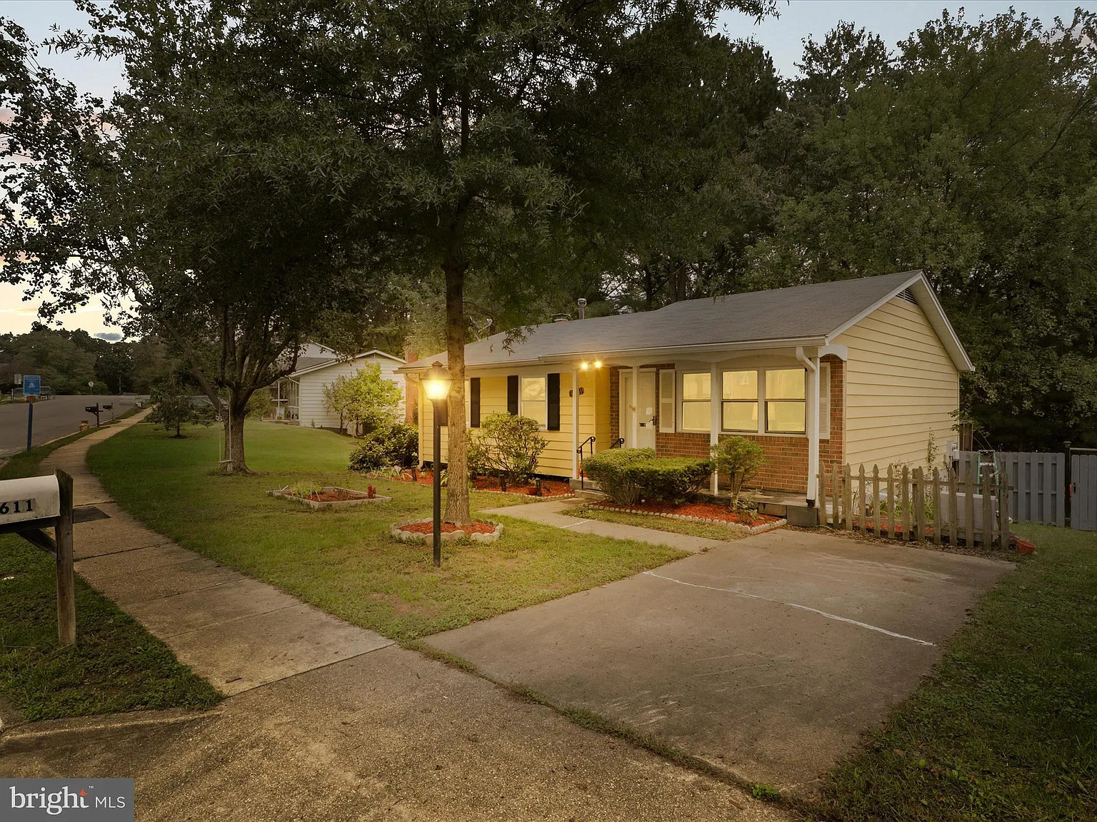 12611 Valleywood Dr photo 1