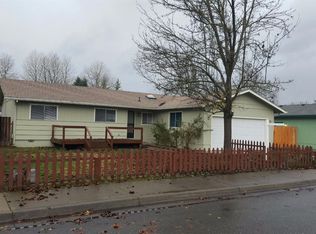 1216 SW Aberdeen Way, Grants Pass, OR 97526
