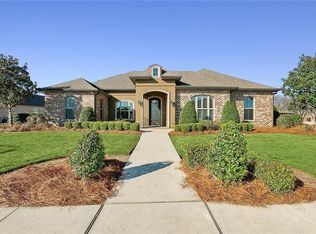 202 Lac Verret Dr, Luling, LA 70070