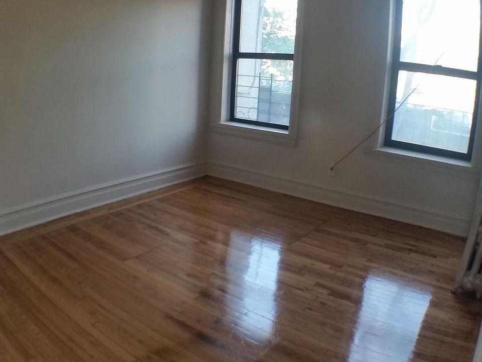 2nd image of 1225 Sheridan Ave APT 3D