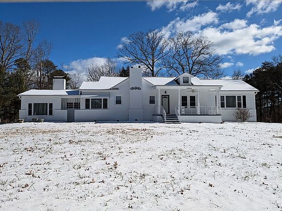 2nd image of 3804 Lippard Ln