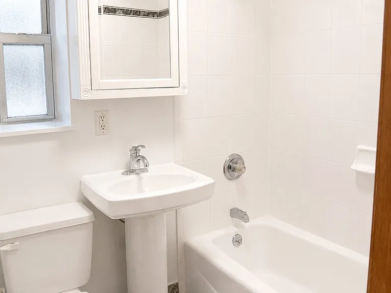 34 W 76th St #4B — Photo 4
