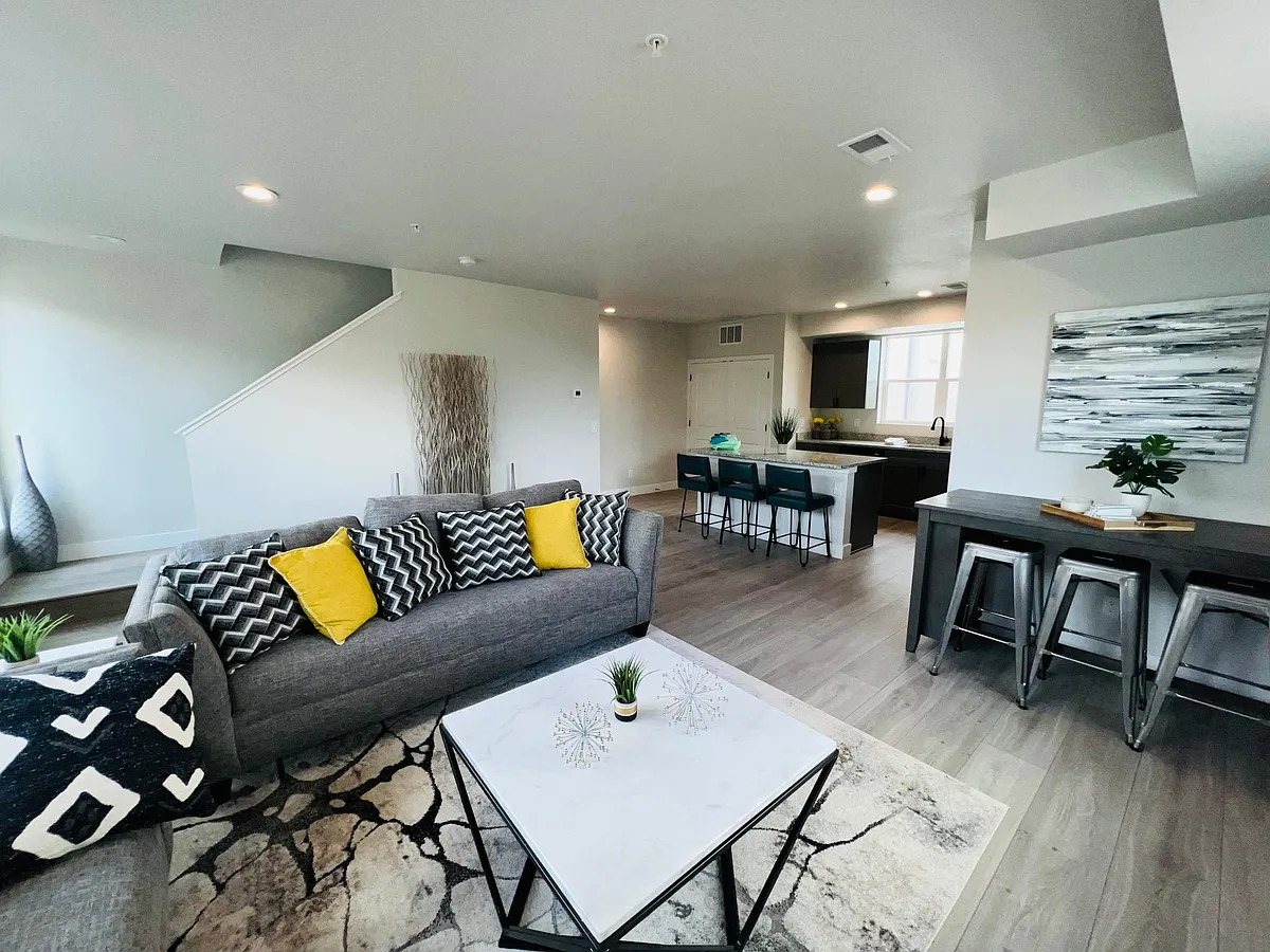 Living Room - 5365 W 13th Ave