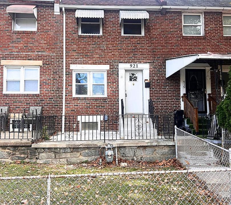 1st image of 921 Lincoln St