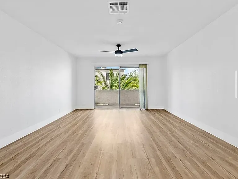 1676 Jupiter Ct #F — Photo 6