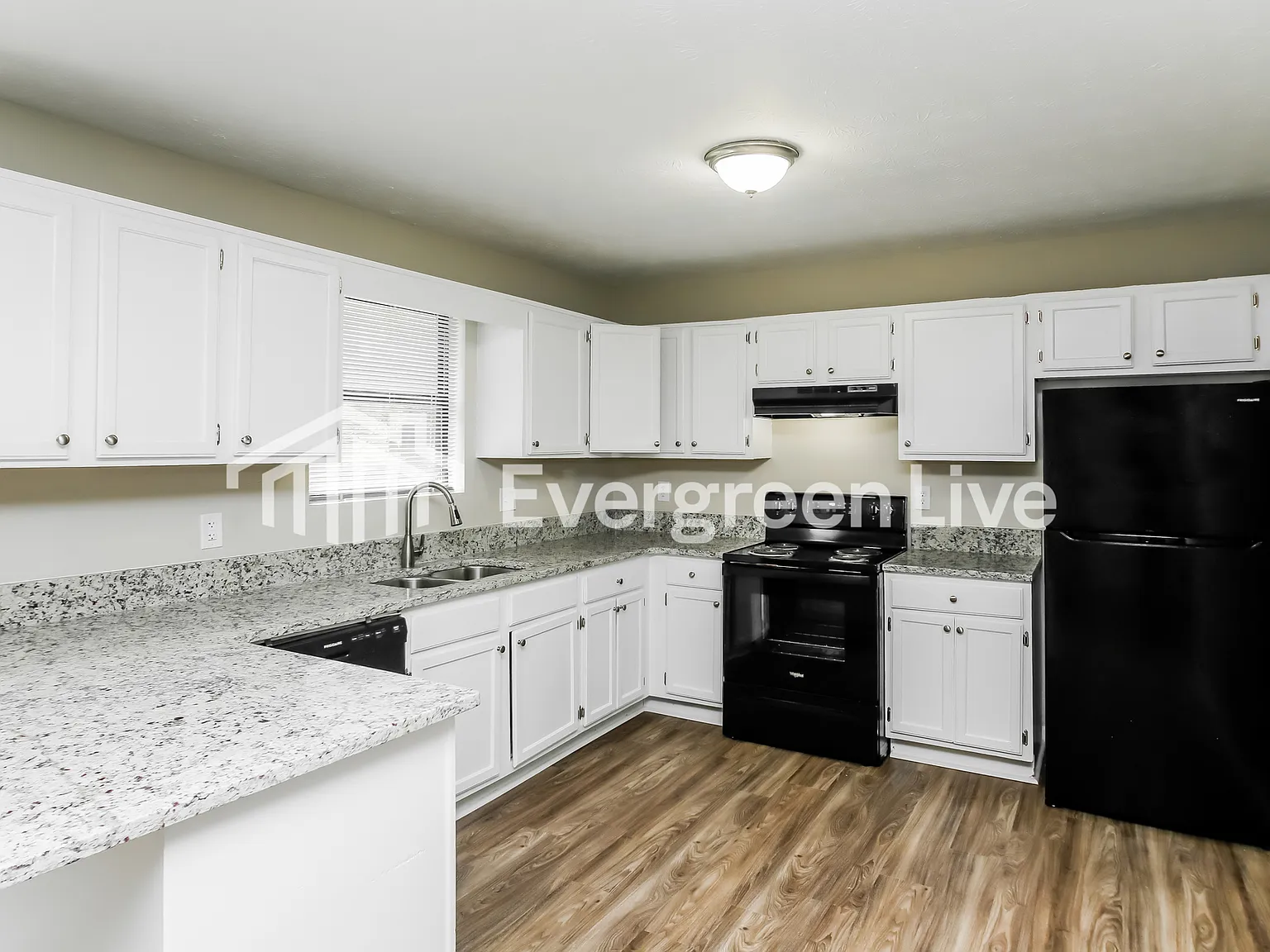 3 bed, 2.0 bath, 1404 sqft, $1,595 — Photo 4