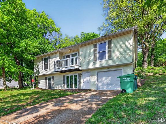 3rd image of 1921 Americana Way