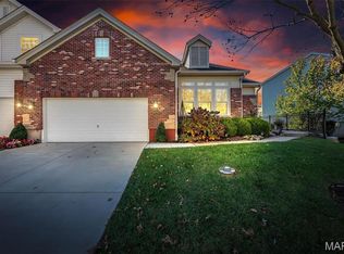 14798 Thornbird Manor Pkwy, Chesterfield, MO 63017