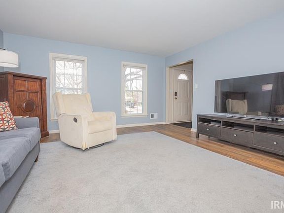 4th image of 312 Charmwood Ct