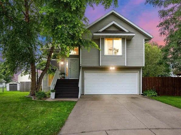 75 Augusta Ct, North Liberty, IA 52317
