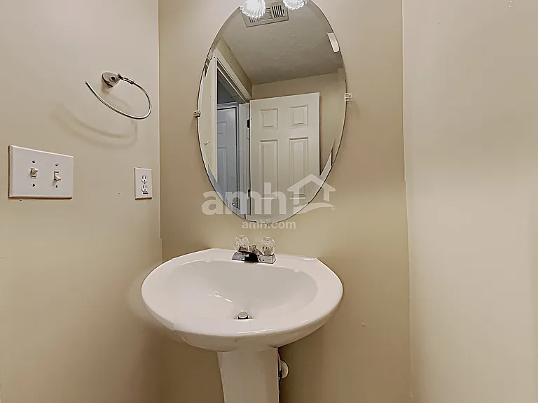 1244 W Oaks Way — Photo 8