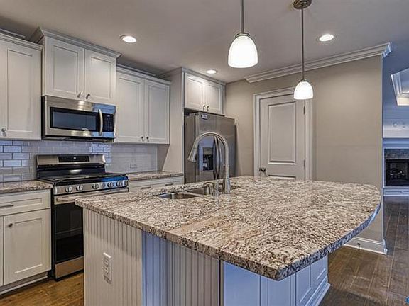 5th image of 15607 Ironcrest Dr