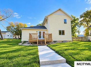 527 4th St NE, Mason City, IA 50401