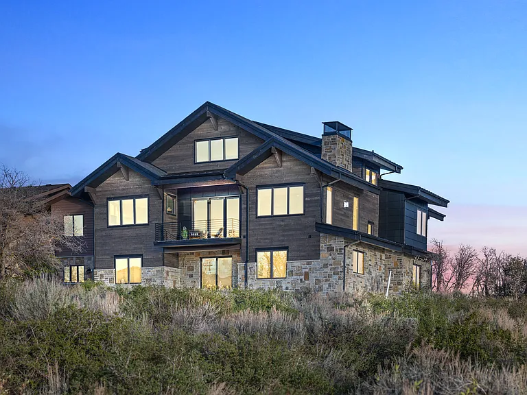 1285 Lasso Trl — Photo 36