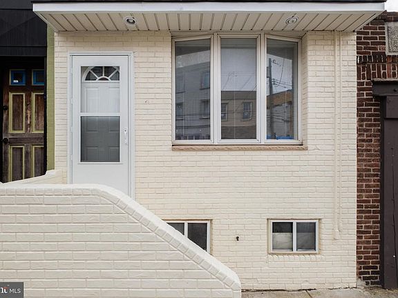 2nd image of 2715 E Thompson St