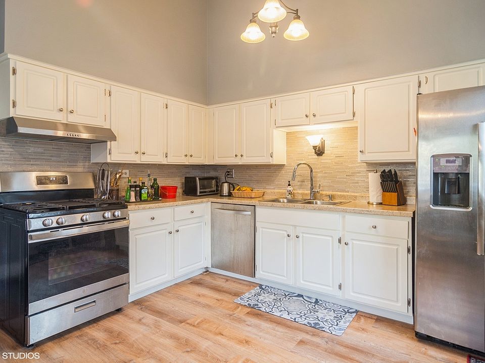 34 N Idlewild Ave, Mundelein, IL 60060 Zillow