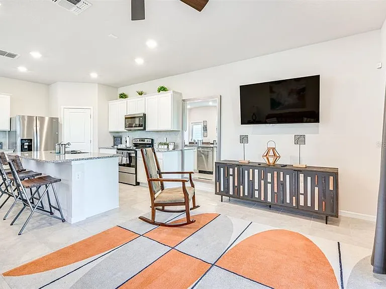 5443 Elmview Xing — Photo 7