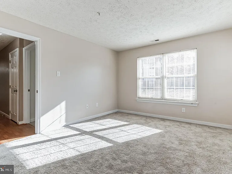2405 Forest Edge Ct #103 — Photo 24