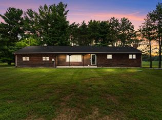 5560 Dewey Rd, Hillsdale, MI 49242