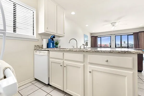 15425 Fortuna Bay Dr #101 — Photo 6