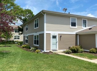 368 Farmingdale Cir, Vernon Hills, IL 60061