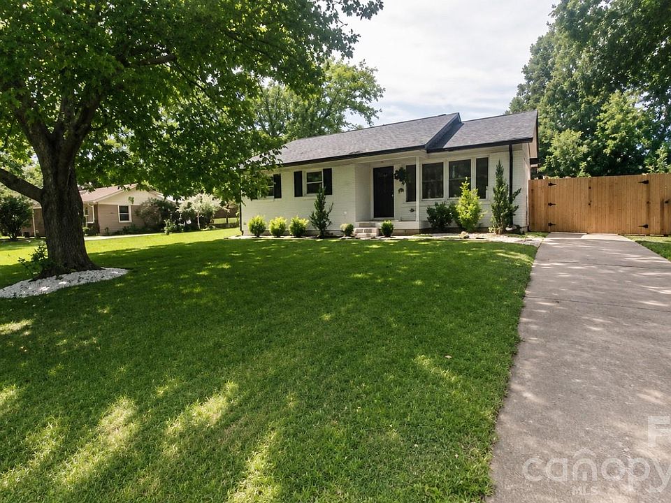 1st image of 7903 Teakwood Rd