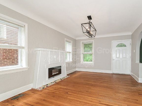 3rd image of 5970 Wanda Ave
