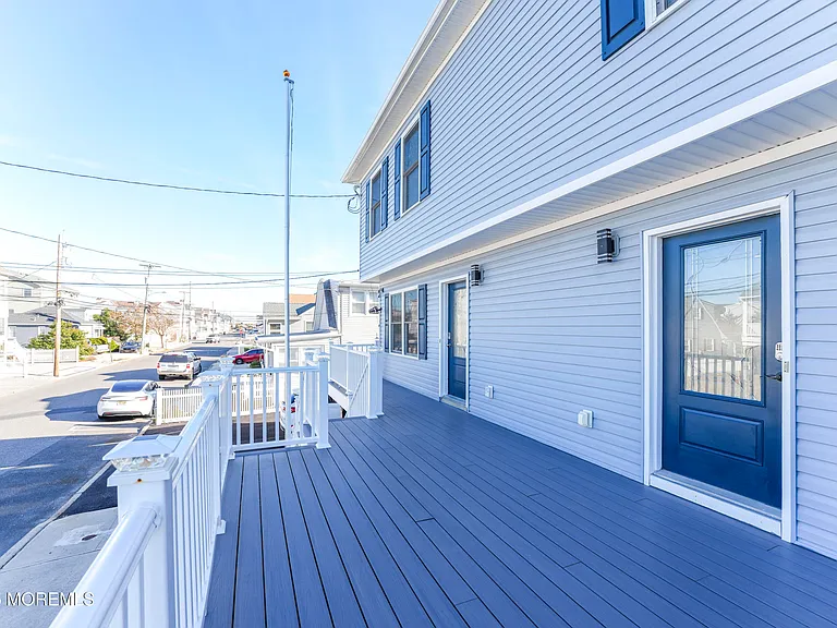 115 Harding Ave #B — Photo 3