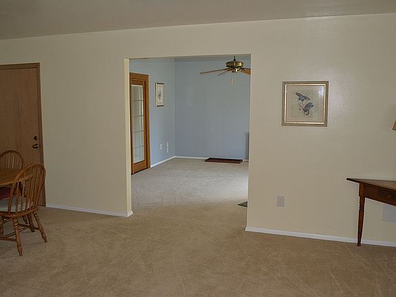 5th image of 3706 Kenwood Blvd