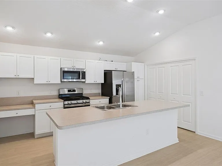 7548 Kuenher Ct — Photo 8