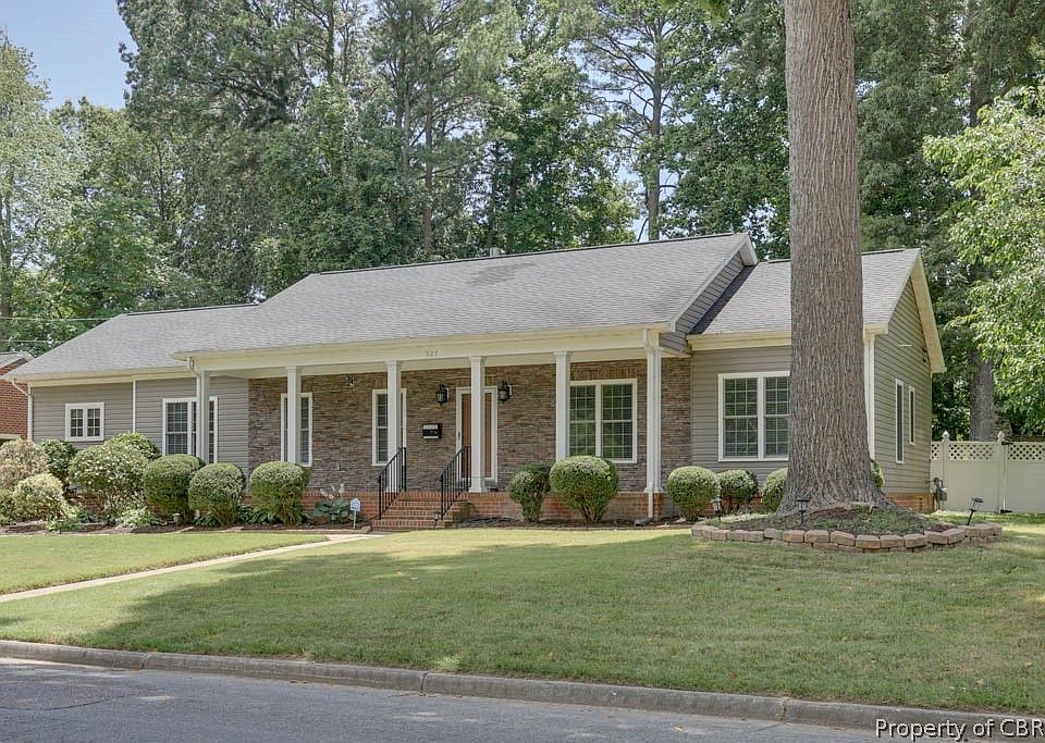 1st image of 527 Kerry Lake Dr