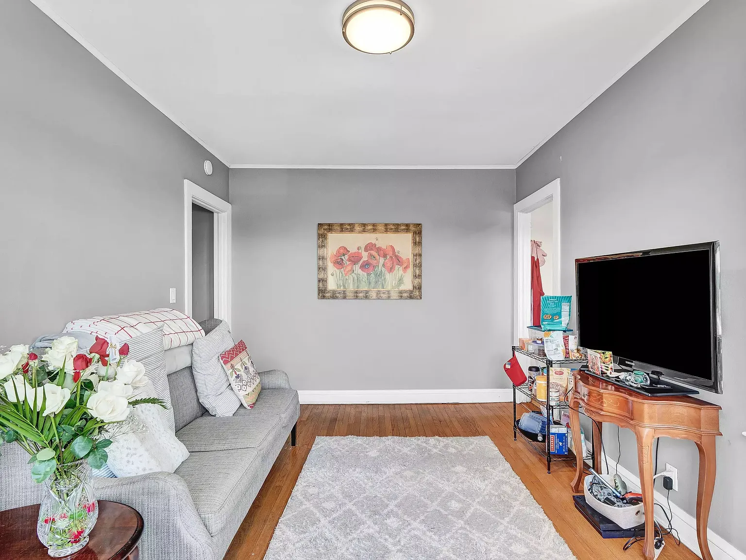 2 bed, 1.0 bath, $1,650 — Photo 2