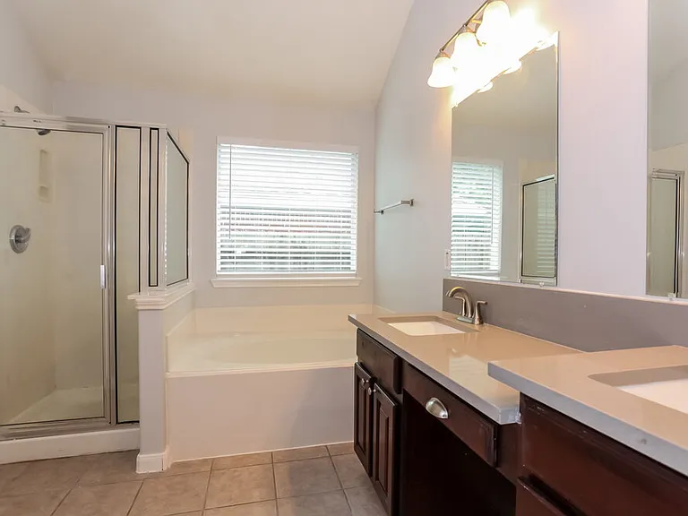 8215 Point Pendleton Dr — Photo 9