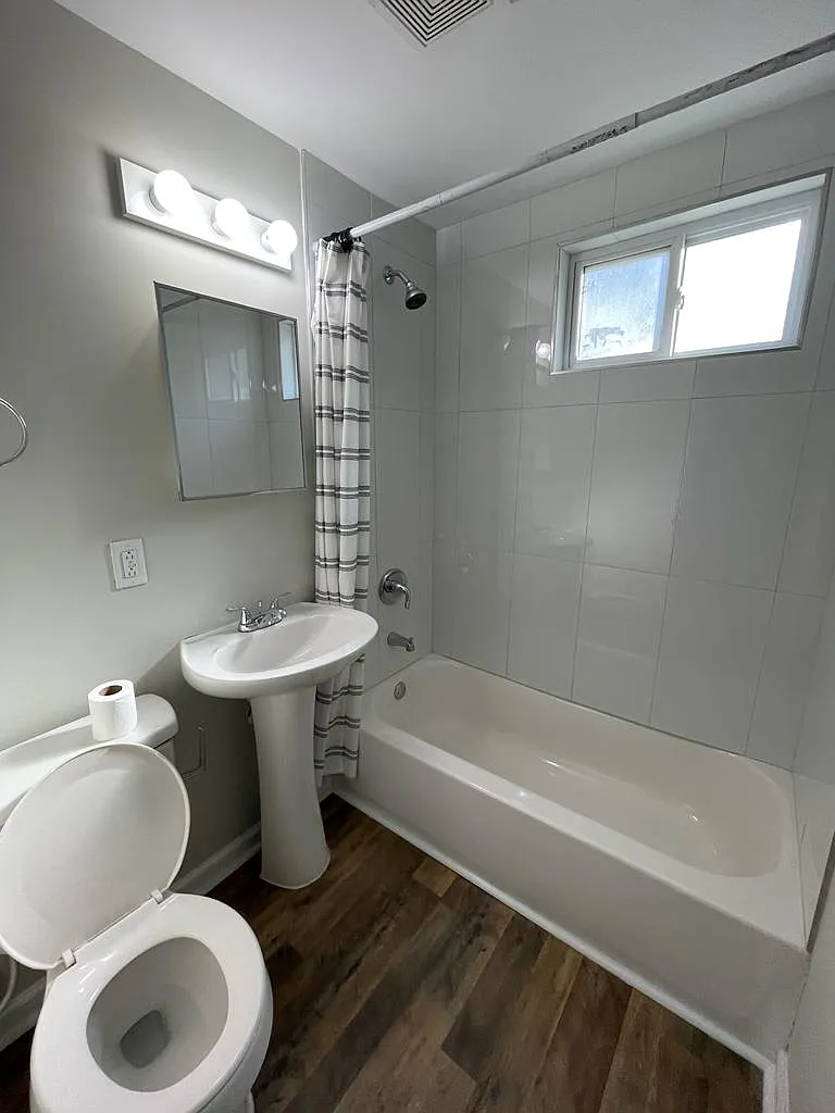 2 bed, 701 sqft, $950 — Photo 1