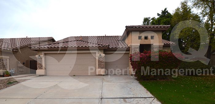 1st image of 3950 S Cactus Dr