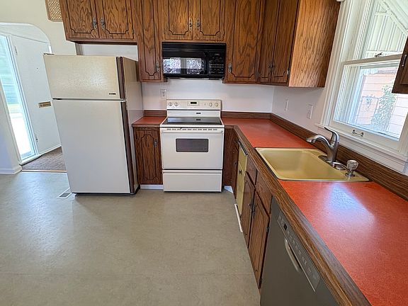 4th image of 3210 5th Ave S Unit A