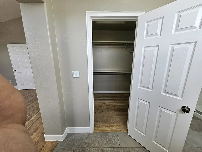 1836 Winding River Ct — Photo 36