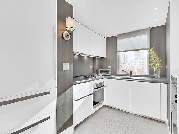 5th image of 120 Central Park S #17EF