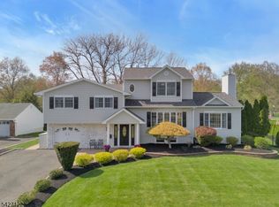 7 Oxbow Dr, New Providence Boro, NJ 07974