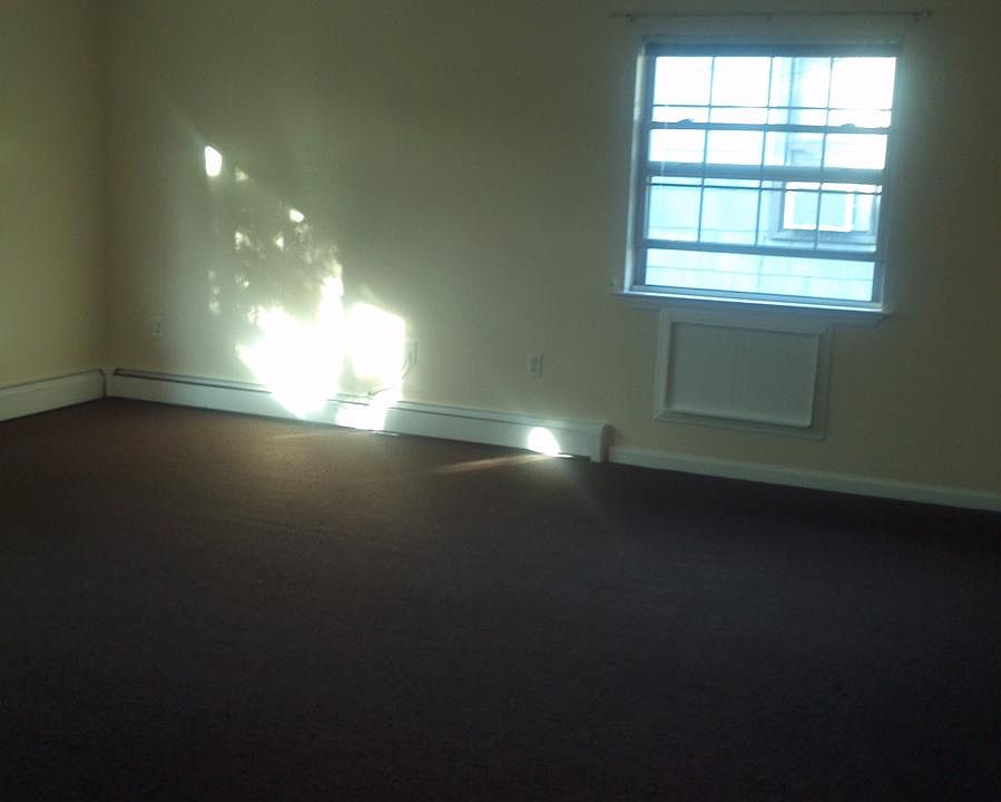 1st image of 160 W 133rd St